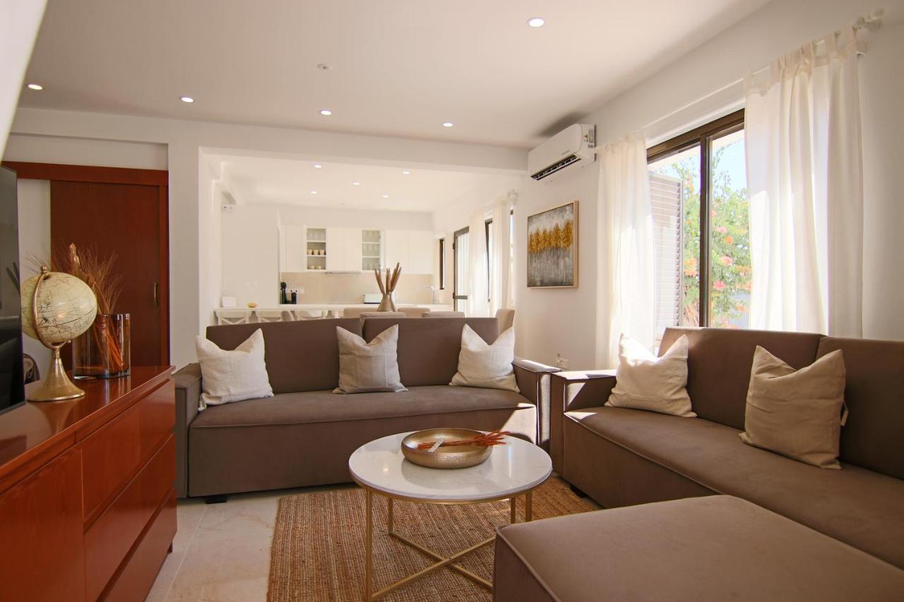 Phaedrus Living: City View Luxury Flat Androcleous بافوس المظهر الخارجي الصورة